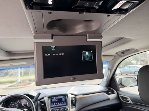 Used 2017 GMC Yukon Denali w/ Open Road Package image 7