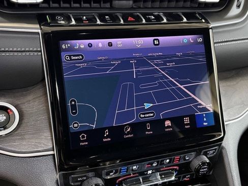 New 2025 Jeep Grand Cherokee Limited w/ Luxury Tech Group II image 21