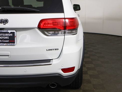 Used 2019 Jeep Grand Cherokee Limited AWD/4WD image 16