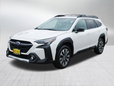 Certified 2025 Subaru Outback Limited image 3