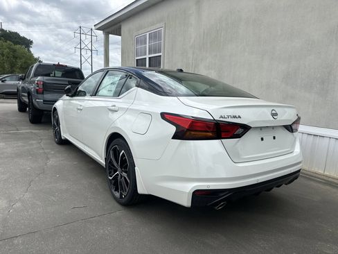 New 2026 Nissan Altima 2.5 SR FWD image 2