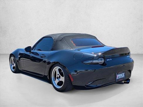 Used 2022 MAZDA MX-5 Miata Sport RWD image 8