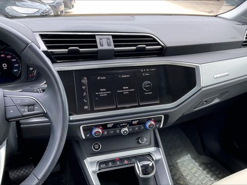 Used 2023 Audi Q3 2.0T Premium w/ Convenience Package image 7