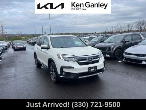 Used 2019 Honda Pilot Touring image 3