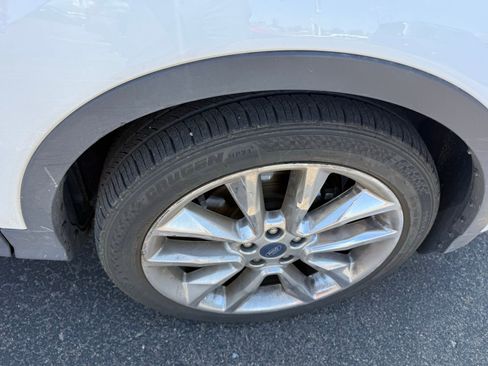 Used 2015 Ford Escape SE w/ SE Chrome Package AWD/4WD image 11