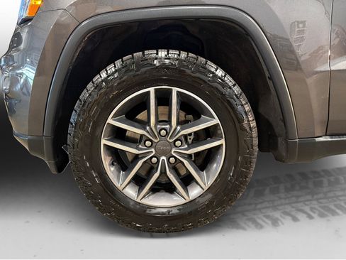 Used 2019 Jeep Grand Cherokee Limited AWD/4WD image 27