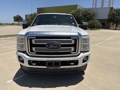 Used 2016 Ford F250 Platinum w/ FX4 Off-Road Package AWD/4WD image 9