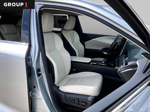 Used 2023 Lexus RX 350 FWD w/ Accessory Package (Z1) image 8