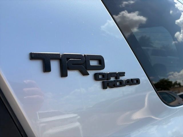 Used 2023 Toyota 4Runner TRD Off-Road Premium w/ Off Road Premium Plus Package AWD/4WD image 6