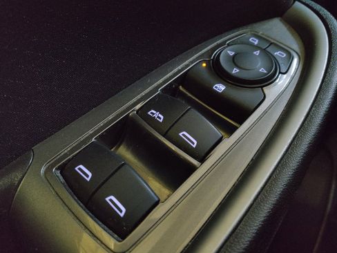 Used 2023 Chevrolet Malibu LT FWD image 27