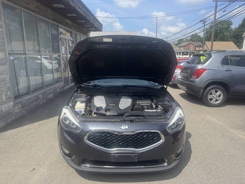 Used 2014 Kia Cadenza Premium w/ Luxury Package FWD image 7