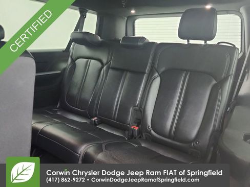 Certified 2024 Jeep Wagoneer L Series III w/ Flexible Seating Group image 32