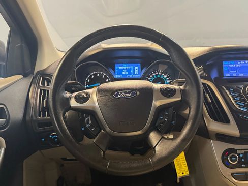 Used 2012 Ford Focus SEL FWD image 12