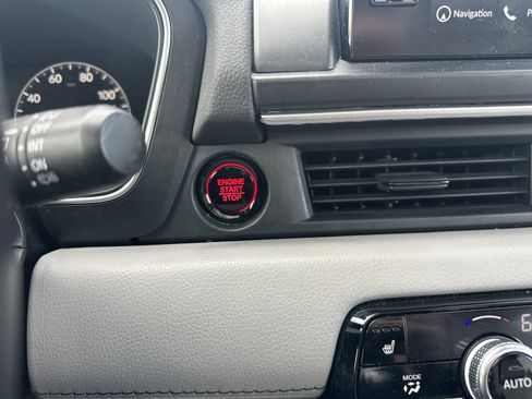 Used 2024 Honda Pilot Touring image 25