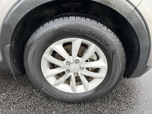 Used 2016 Kia Sorento LX w/ LX Convenience Package image 12