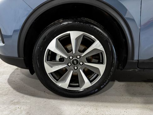 Used 2025 Ford Escape Platinum AWD/4WD image 8