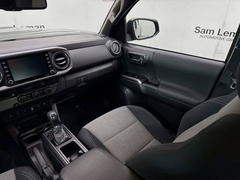 Used 2022 Toyota Tacoma TRD Sport image 21