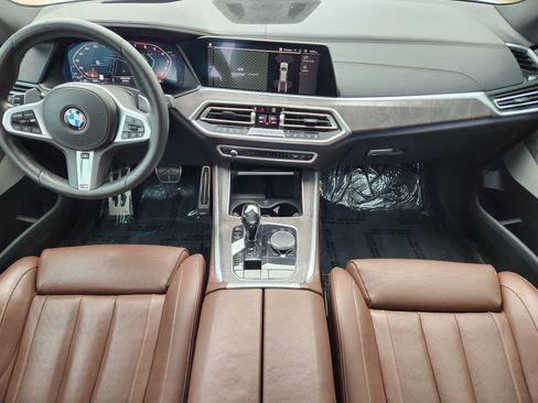 Used 2020 BMW X5 M50i w/ Premium Package image 28
