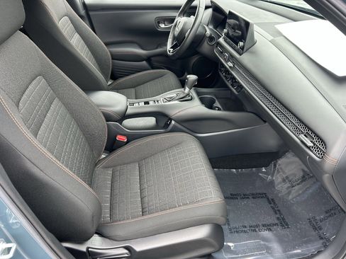 Certified 2025 Honda HR-V Sport image 9