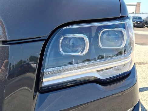 Used 2023 Lincoln Navigator L Reserve AWD/4WD image 9