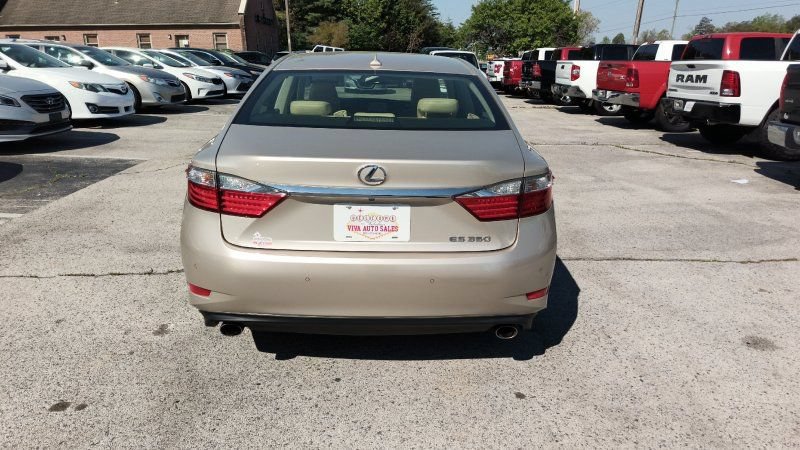Used 2013 Lexus ES 350 w/ Luxury Pkg FWD image 4