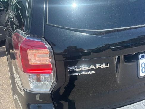 Used 2018 Subaru Forester 2.5i Limited AWD/4WD image 10
