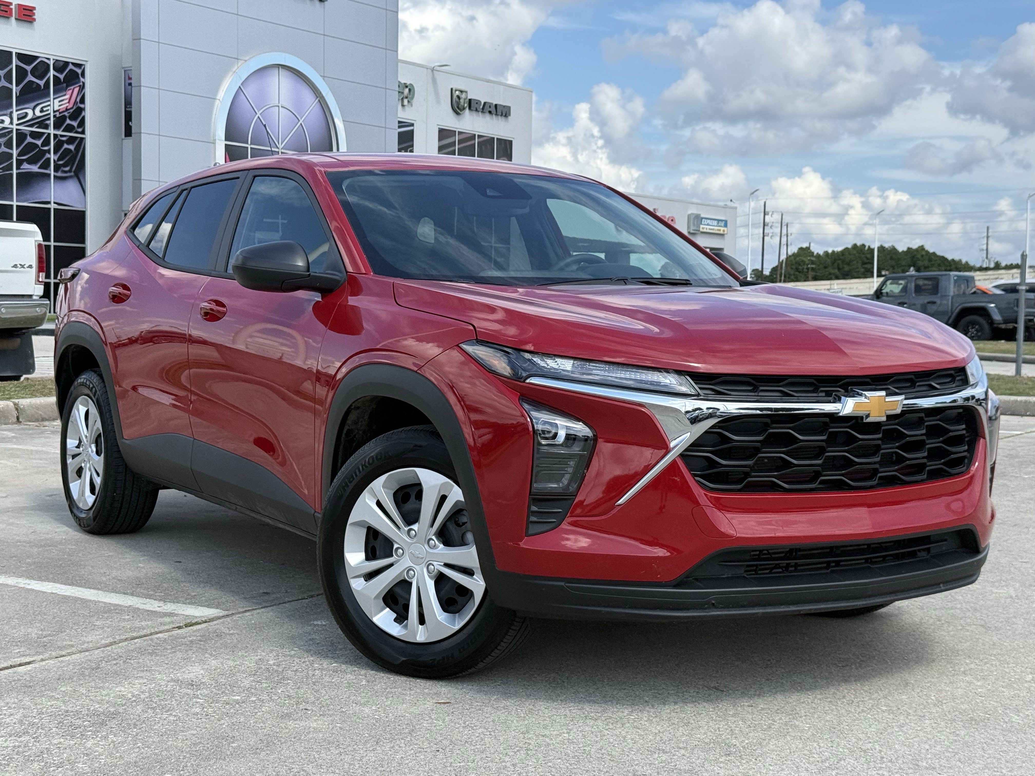 Used 2026 Chevrolet Trax LS FWD image 2