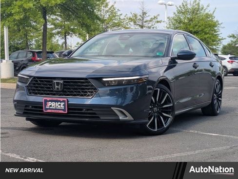 Used 2024 Honda Accord Touring image 1