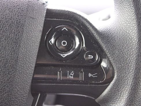 Used 2020 Toyota Prius LE image 30