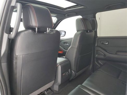 Used 2023 Nissan Frontier Pro-X w/ Pro-X Premium Package image 12