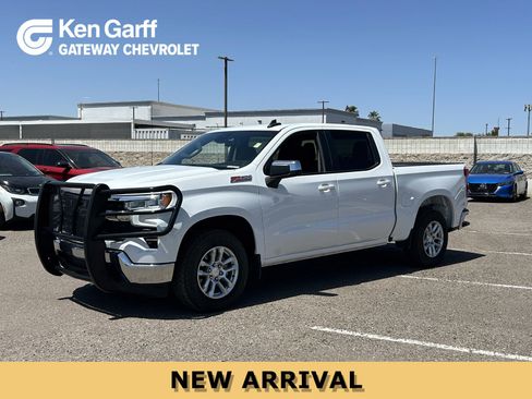 Used 2022 Chevrolet Silverado 1500 LT w/ Z71 Off-Road Package AWD/4WD image 1