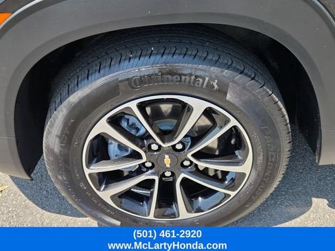 Used 2025 Chevrolet TrailBlazer LT AWD/4WD image 18