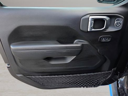 Used 2022 Jeep Wrangler Unlimited Rubicon 4xe image 17