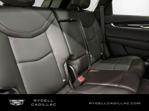 Certified 2025 Cadillac XT5 Premium Luxury w/ Technology Package AWD/4WD image 17
