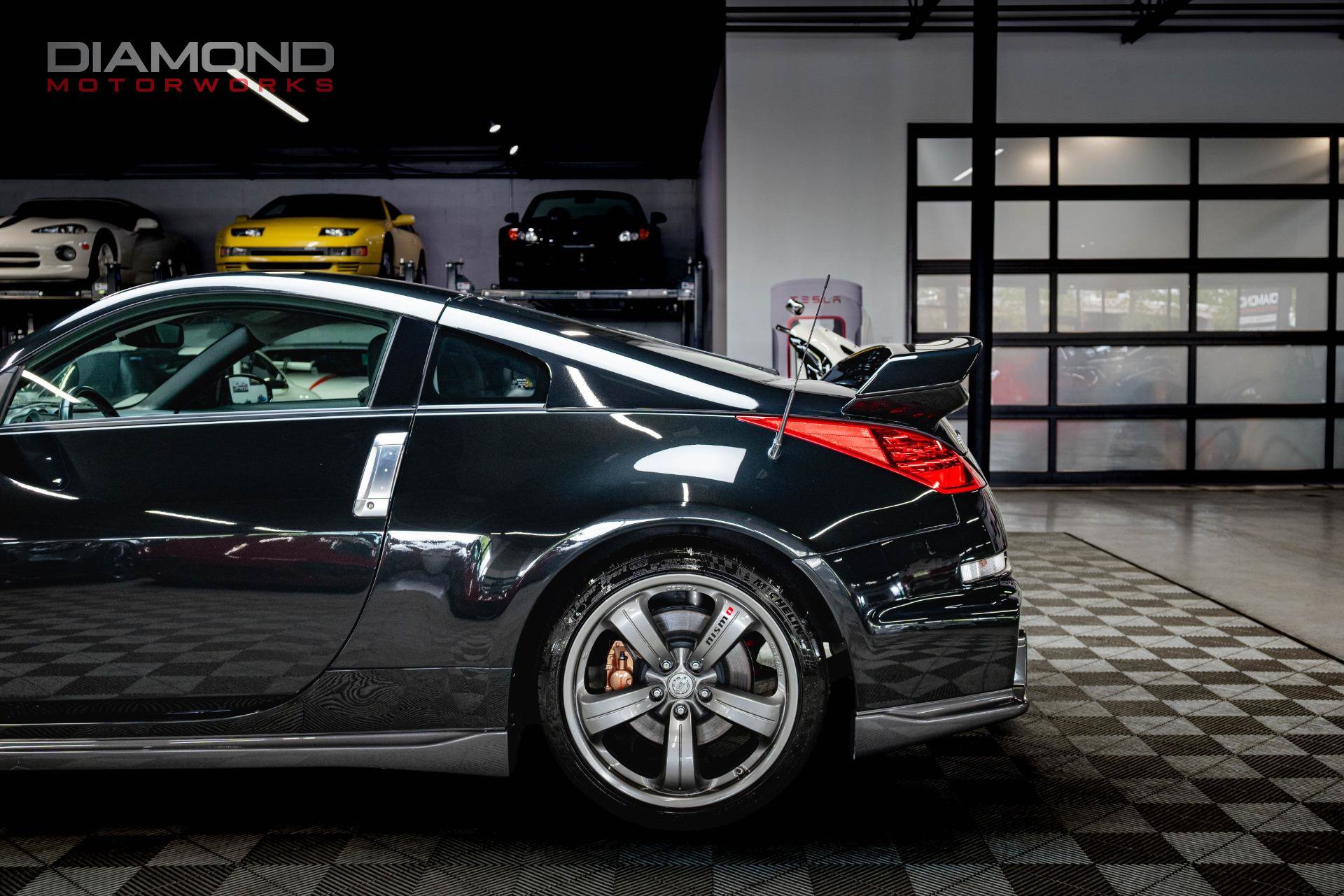 Used 2007 Nissan 350Z NISMO RWD image 8