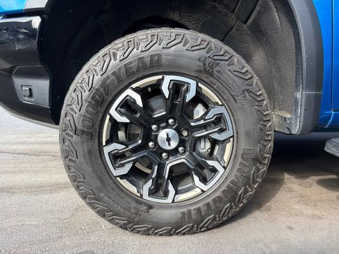 Used 2022 Chevrolet Silverado 1500 ZR2 w/ Technology Package AWD/4WD image 11