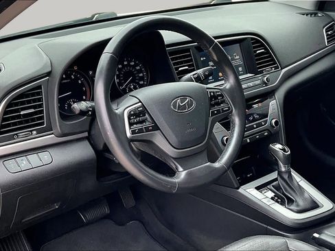 Used 2017 Hyundai Elantra Limited FWD image 17