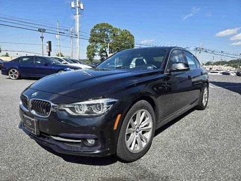 Used 2018 BMW 328d Sedan w/ Convenience Package image 7