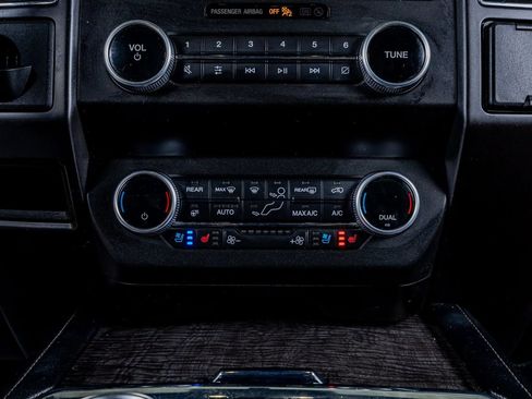 Used 2021 Ford Expedition Max Limited image 23