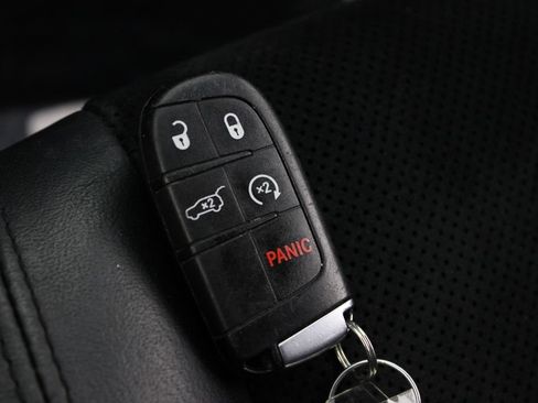 Used 2018 Jeep Grand Cherokee Altitude AWD/4WD image 29