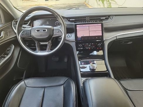 Used 2021 Jeep Grand Cherokee L Limited w/ Luxury Tech Group II AWD/4WD image 18