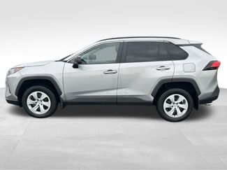 Used 2020 Toyota RAV4 LE w/ Carpet Mat Package FWD video 2