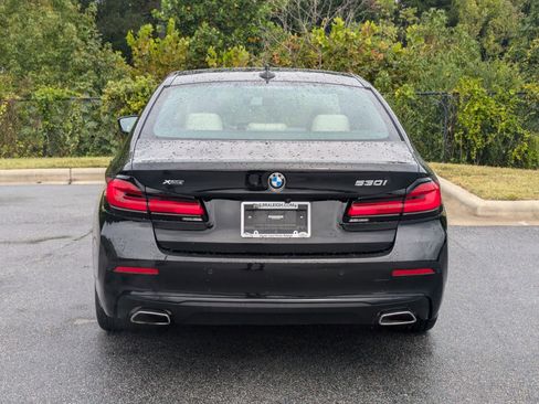 Used 2023 BMW 530i xDrive w/ Premium Package image 6