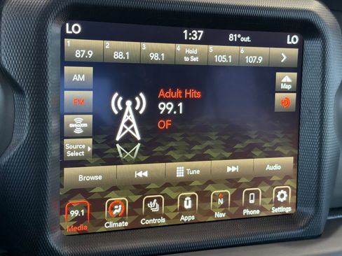 Used 2021 Jeep Gladiator Rubicon AWD/4WD image 16