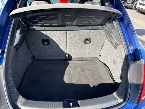 Used 2012 Volkswagen Beetle 2.0T image 6