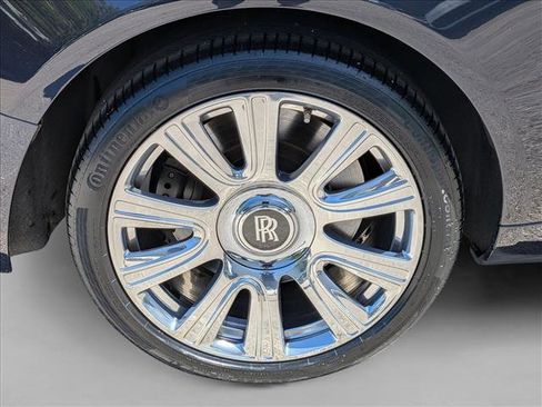 Used 2016 Rolls-Royce Dawn image 23