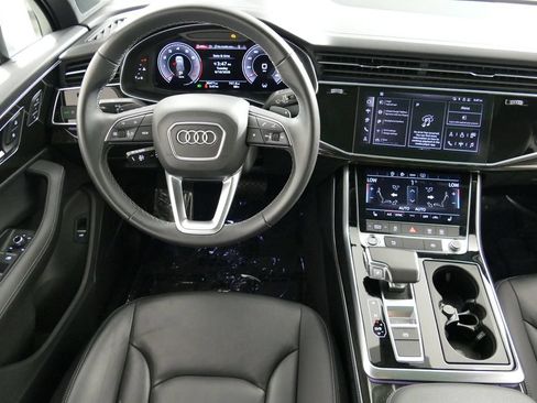 Used 2025 Audi Q7 3.0T Premium Plus AWD/4WD image 25