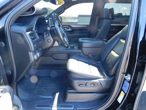 Used 2021 GMC Yukon XL AT4 w/ AT4 Premium Plus Package AWD/4WD image 14