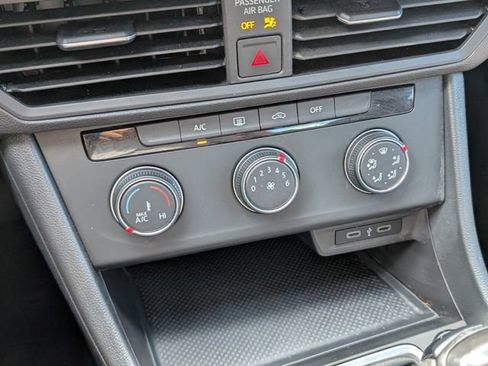 Certified 2022 Volkswagen Jetta S FWD image 28