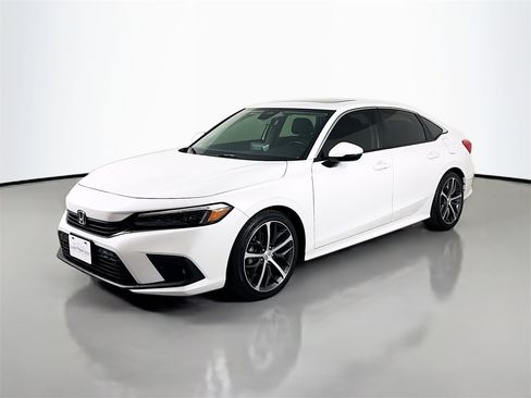 Used 2022 Honda Civic Touring image 1